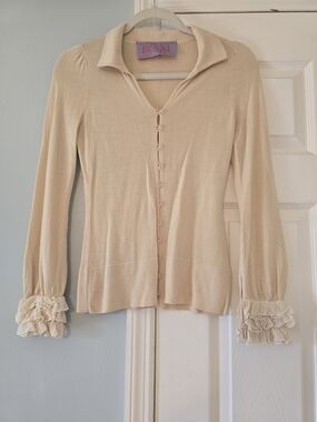 Tuleh Cream Ruffle Cuff Button-Down Top